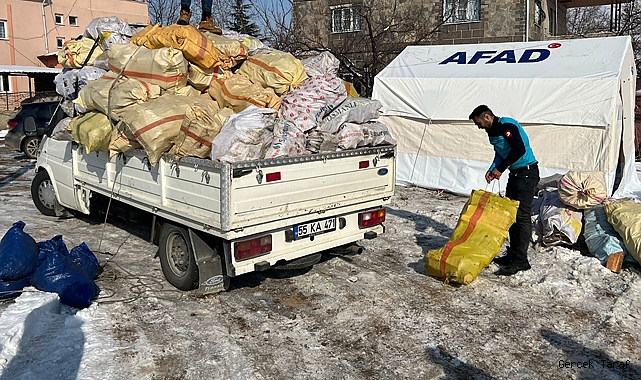 Salıpazarı'ndan deprem bölgesine yakacak odun ulaştı