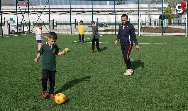   Tekkeköy’de öğrencilere futbol eğitimi