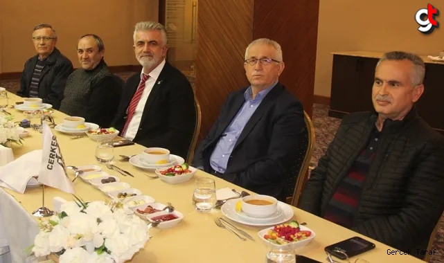 Çerkes iş insanları iftarda biraraya geldi