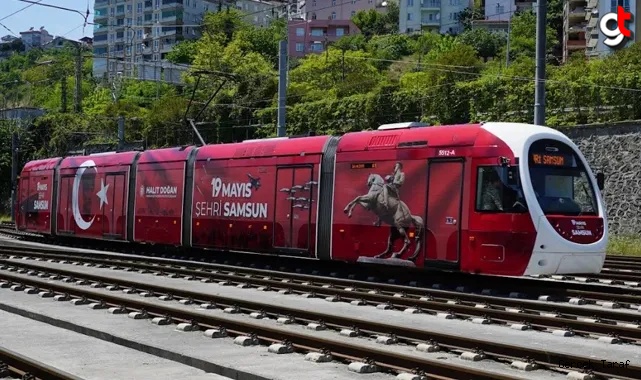 Samsun'da tramvaylar 19 Mayıs'a özel kaplandı