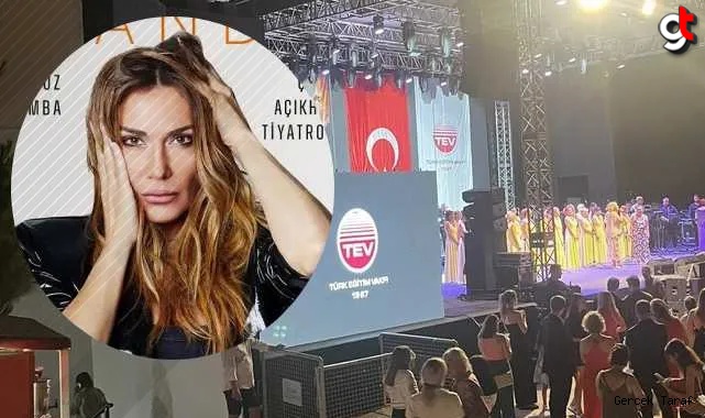 Despina Vandi, sahnede Türk Bayrağı ve Atatürk posteri olduğu için konsere çıkmadı